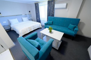 Grand Aura Hotel